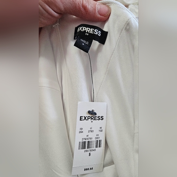 EXPRESS Romper with Tie Detail/ruffle In White. Size Small NWT - Picture 11 of 11